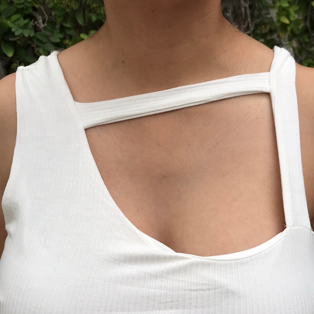 Top - Picture 2 of 4